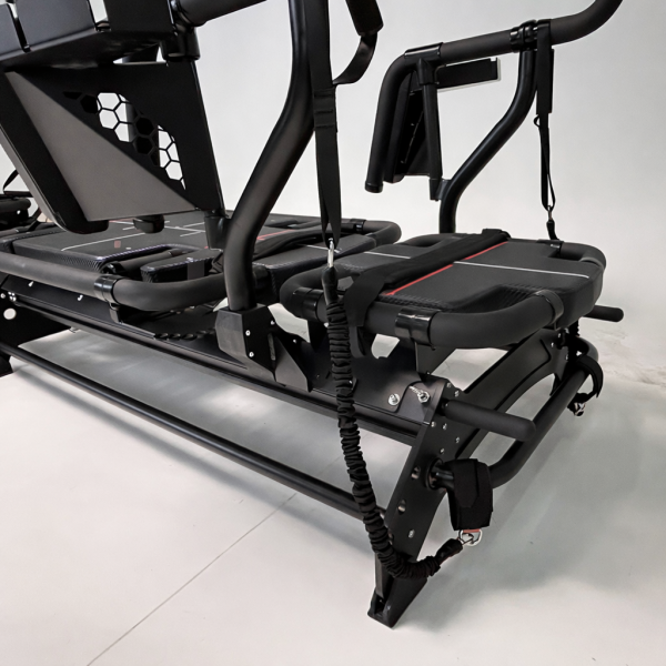 Version premium FR-IRON PLUS avec finitions renforcées.